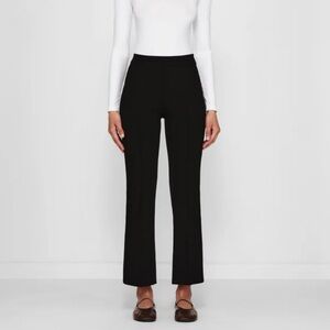 High Sport Kick Crop Pants